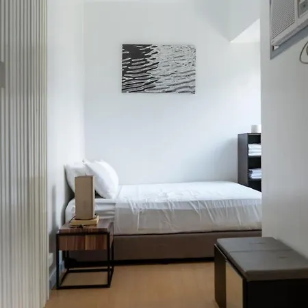 Prime Avant Bgc Location Apartments By Ph Staycation Manila Exterior photo