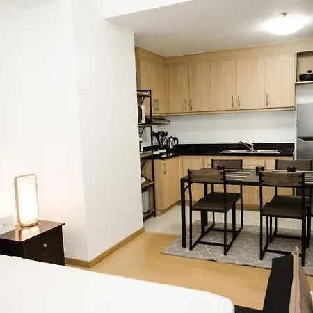 Prime Avant Bgc Location Apartments By Ph Staycation Manila Exterior photo