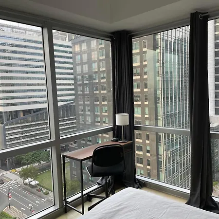 Prime Avant Bgc Location Apartments By Ph Staycation Manila Exterior photo