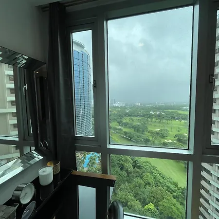 Prime Avant Bgc Location Apartments By Ph Staycation Manila Exterior photo