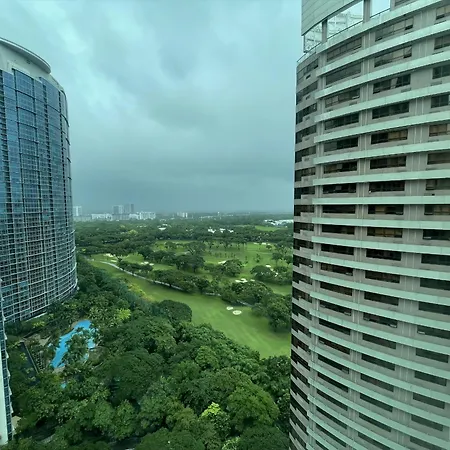 Prime Avant Bgc Location Apartments By Ph Staycation Manila Exterior photo