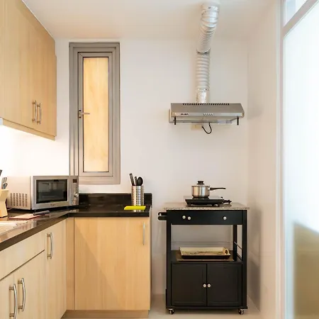 Prime Avant Bgc Location Apartments By Ph Staycation Manila Exterior photo